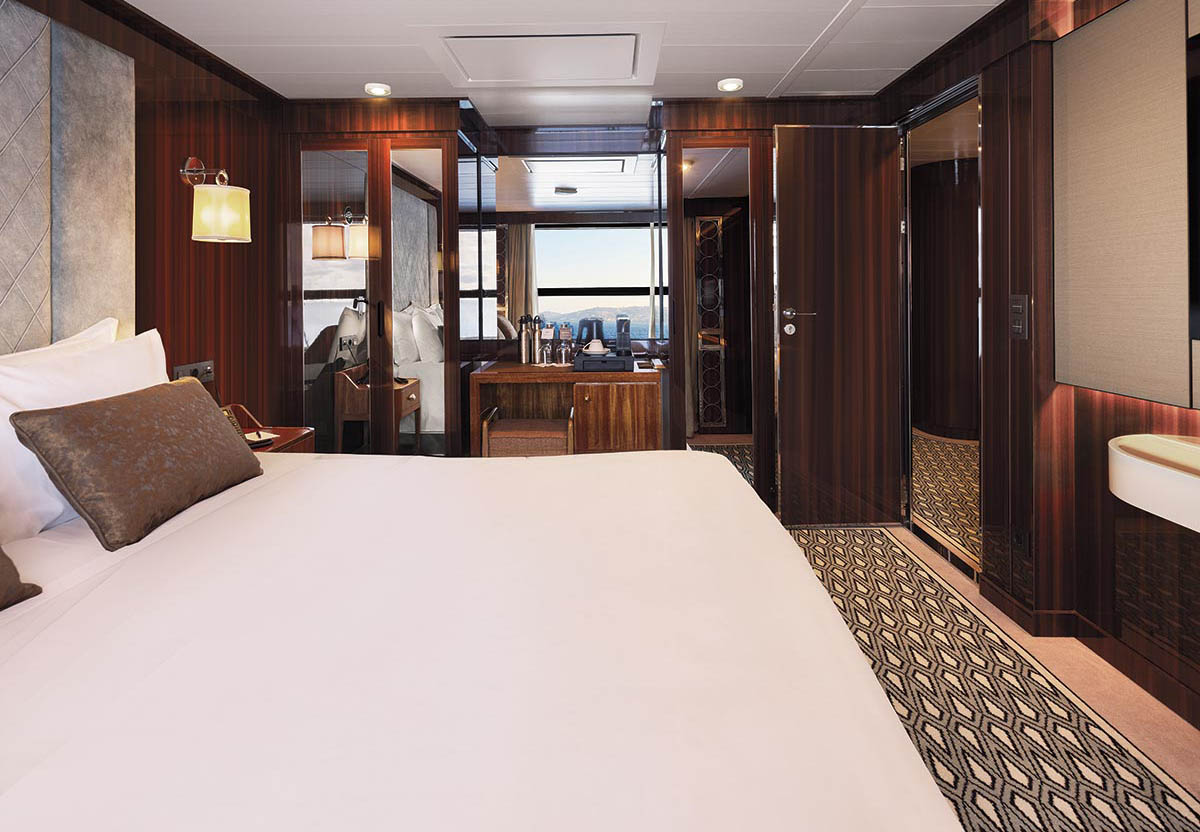 Deluxe Horizon Suite aboard World Navigator