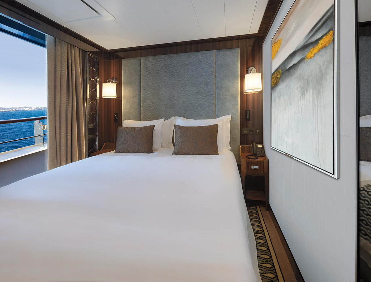 Deluxe Veranda Suite aboard World Traveller