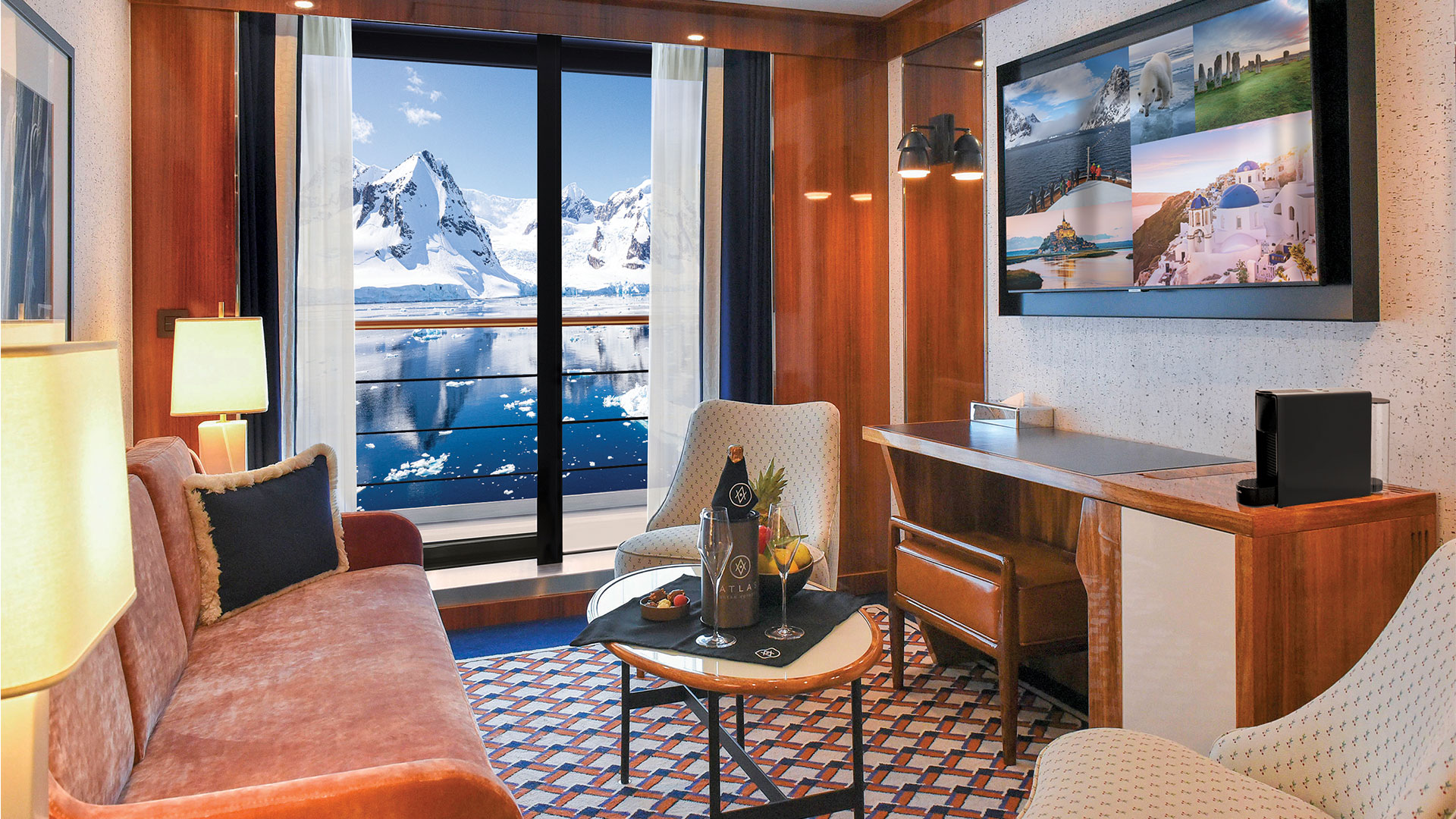 Discovery Suite aboard World Traveller