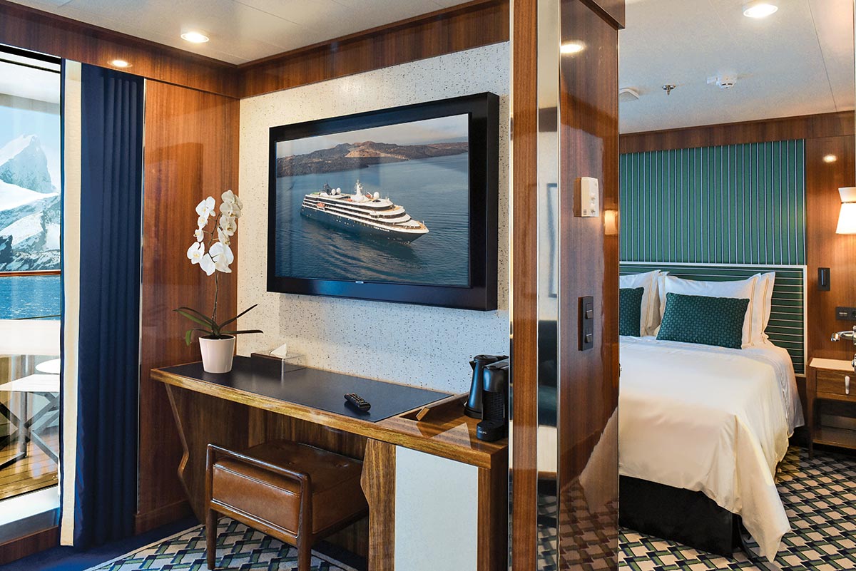 Navigator Suite aboard World Traveller