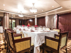 Crystal Cruises Symphony Vintage Room