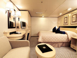 Deluxe Honeymoon Cruises Cunard Cruise Queen Mary 2 qm 2 D1 Inside
