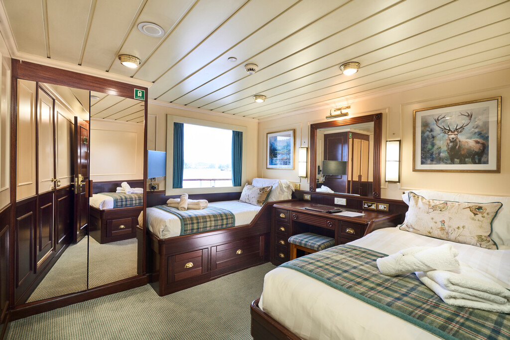 Lord of the Glens Category 02 accommodation