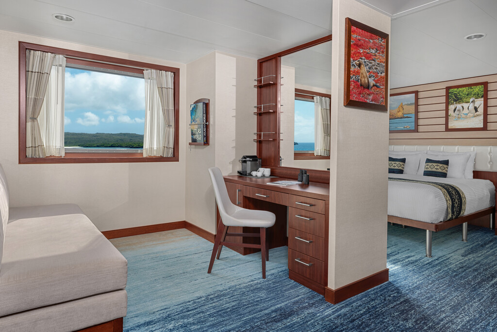 National Geographic Endeavour II Category CS accommodation