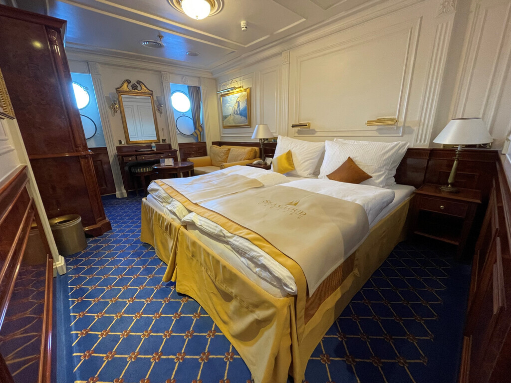 Sea Cloud II Category 01 accommodation