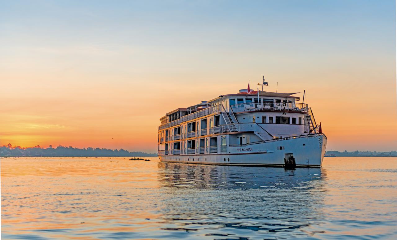 The Jahan voyaging on the Mekong River