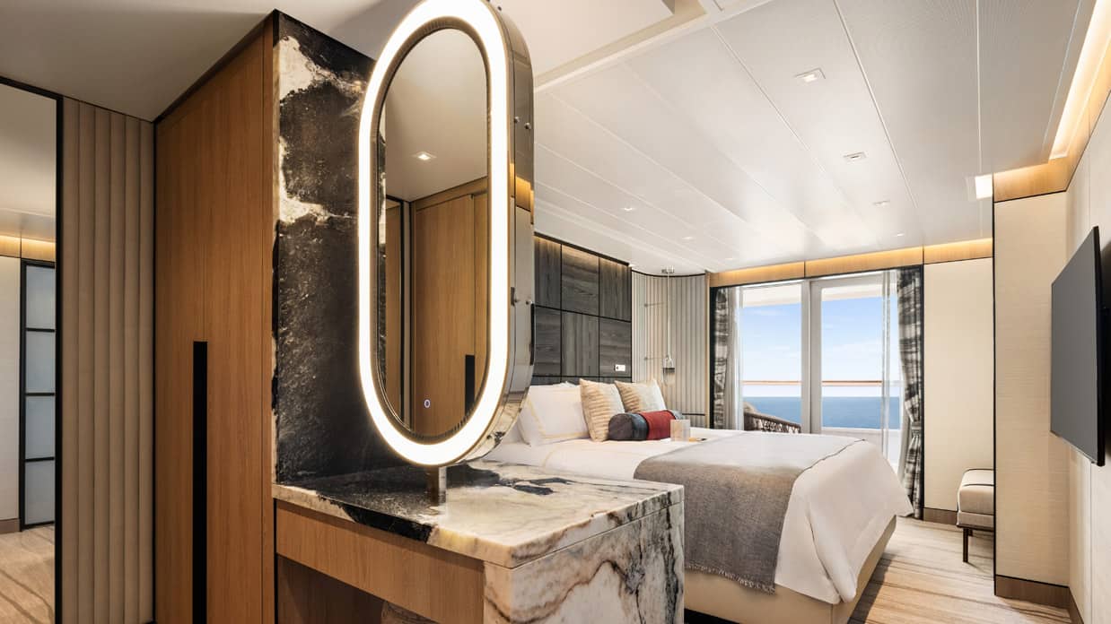 Oceania Allura Oceania Suite accommodation