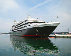 Ponant ship and luxury cruise image with Deluxe Cruises