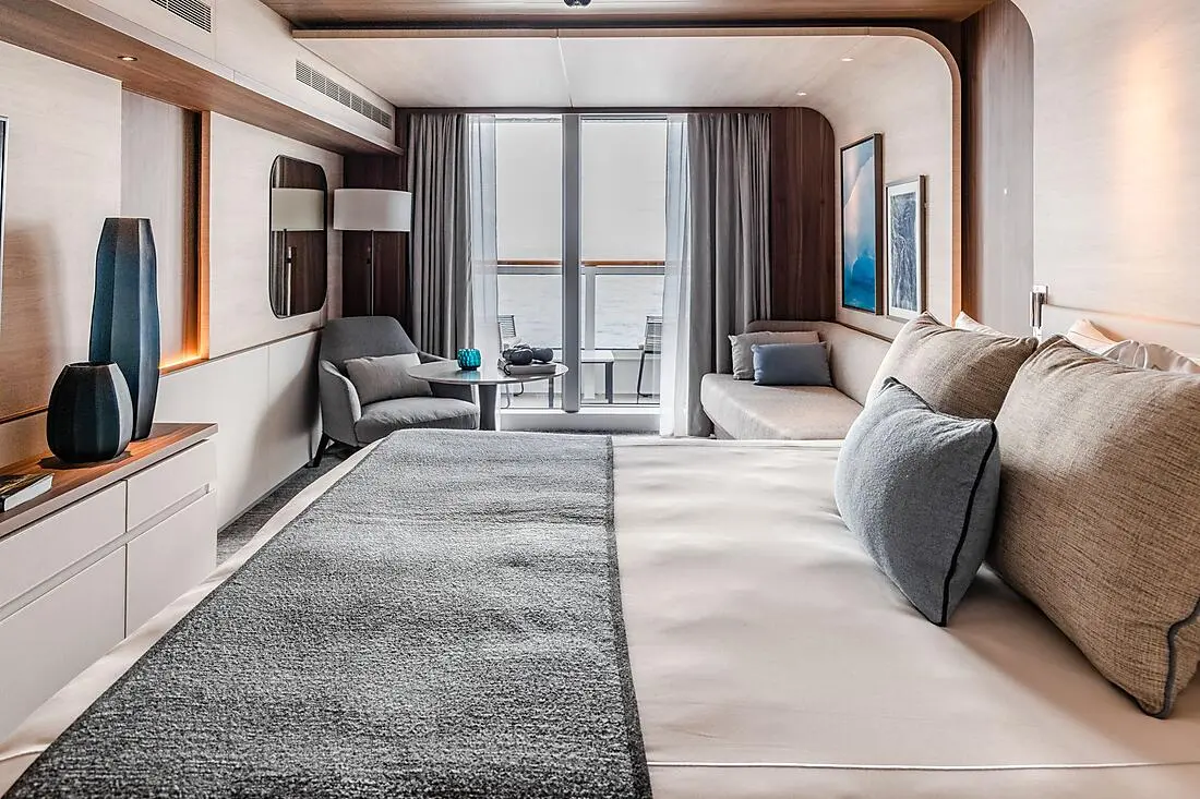 Deluxe Suite in the Polar exploration ship accommodation range