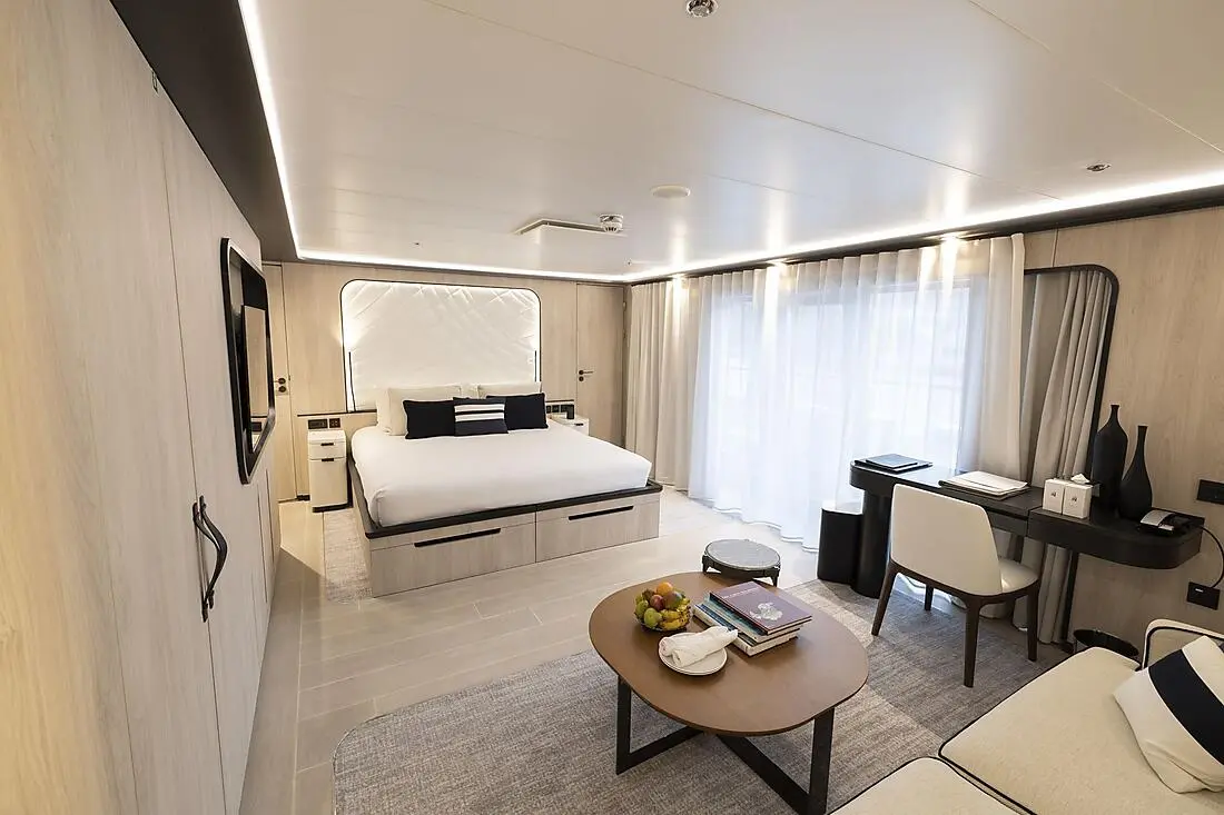 Privilege Suite in the Three-masted sailing yacht accommodation range