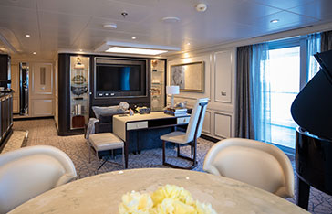 Seven Seas Splendor Signature Suite accommodation