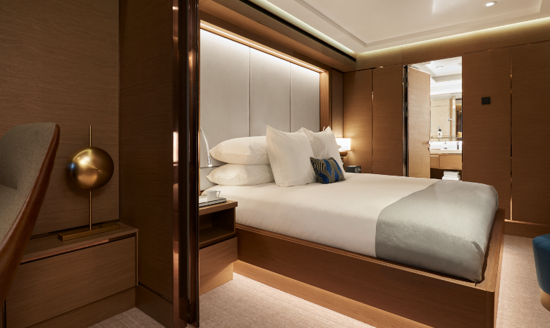 Ritz-Carlton Evrima The Signature Mid Suite accommodation