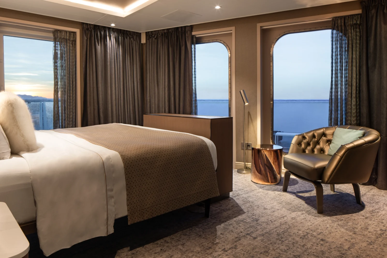 Silver Endeavour Grand Suite accommodation