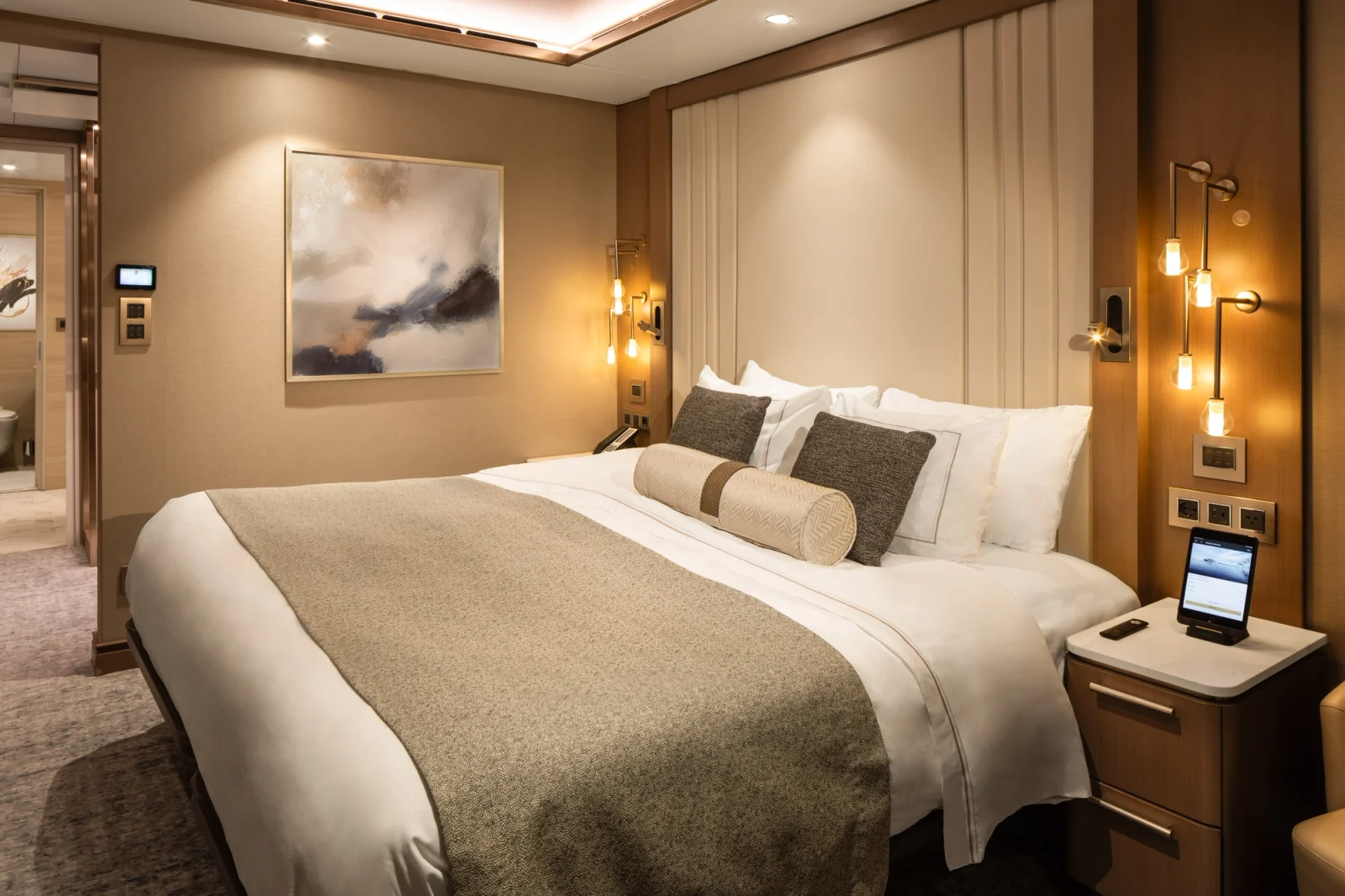 Silver Endeavour Master Suite accommodation