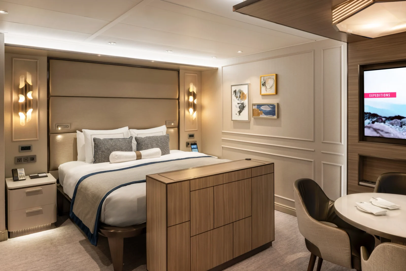 Silver Endeavour Silver Suite accommodation