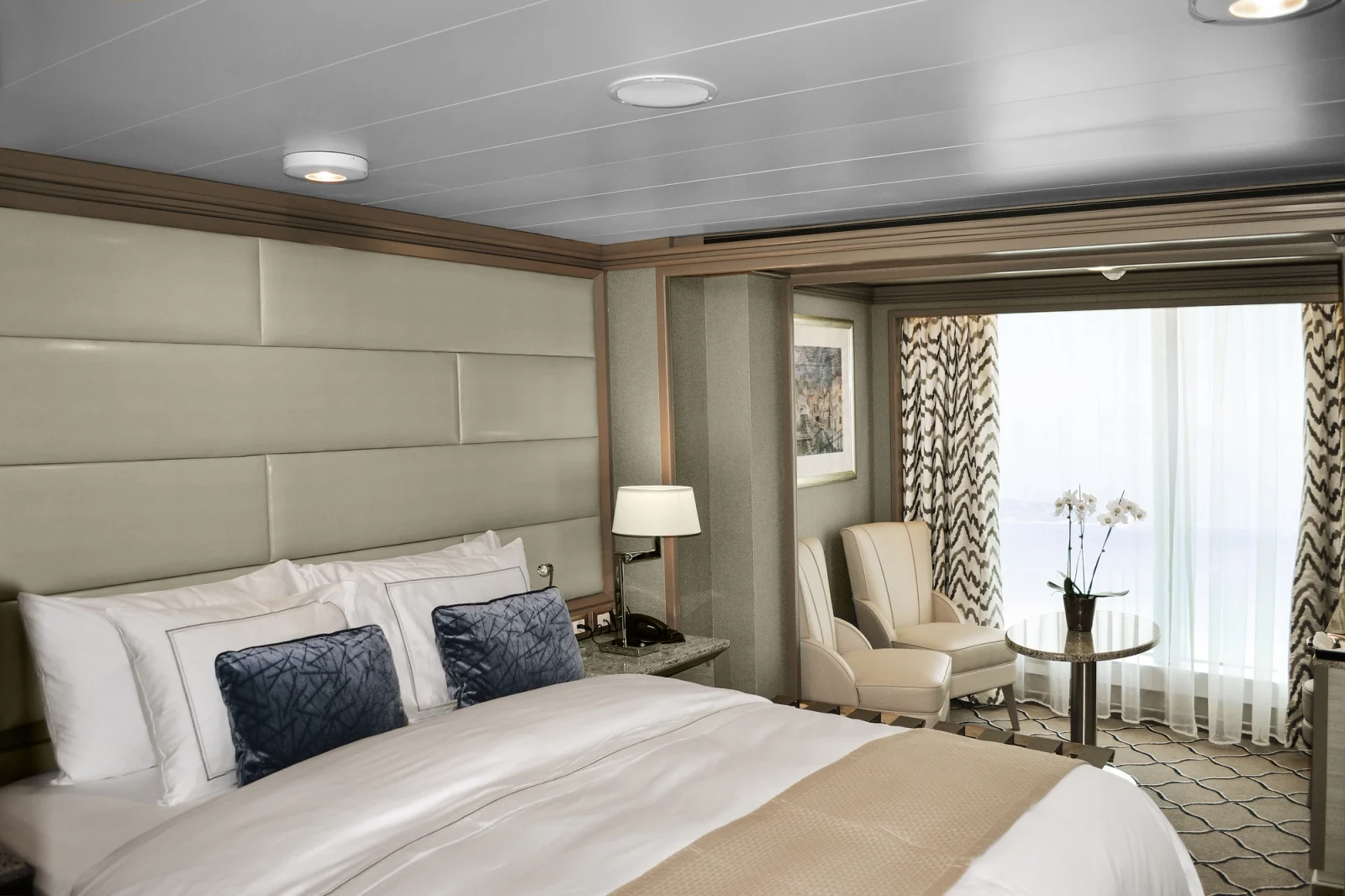 Silver Moon Panorama Suite accommodation