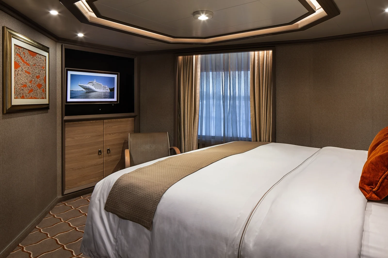 Silver Muse Royal Suite accommodation