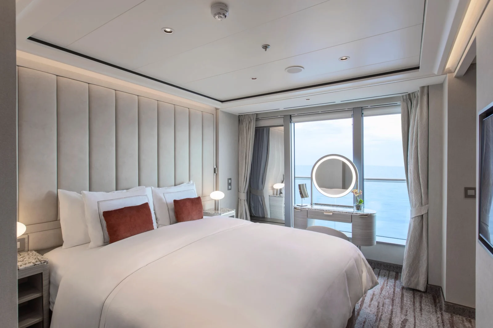 Silver Nova Master Suite accommodation