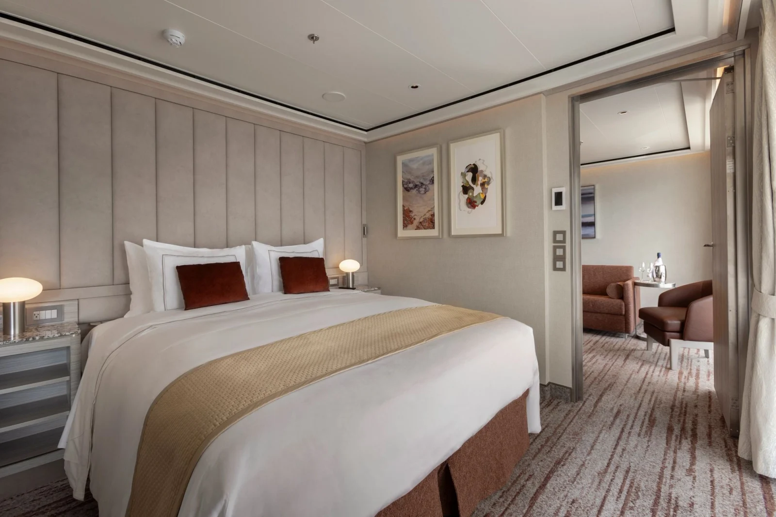 Silver Ray Signature Suite accommodation