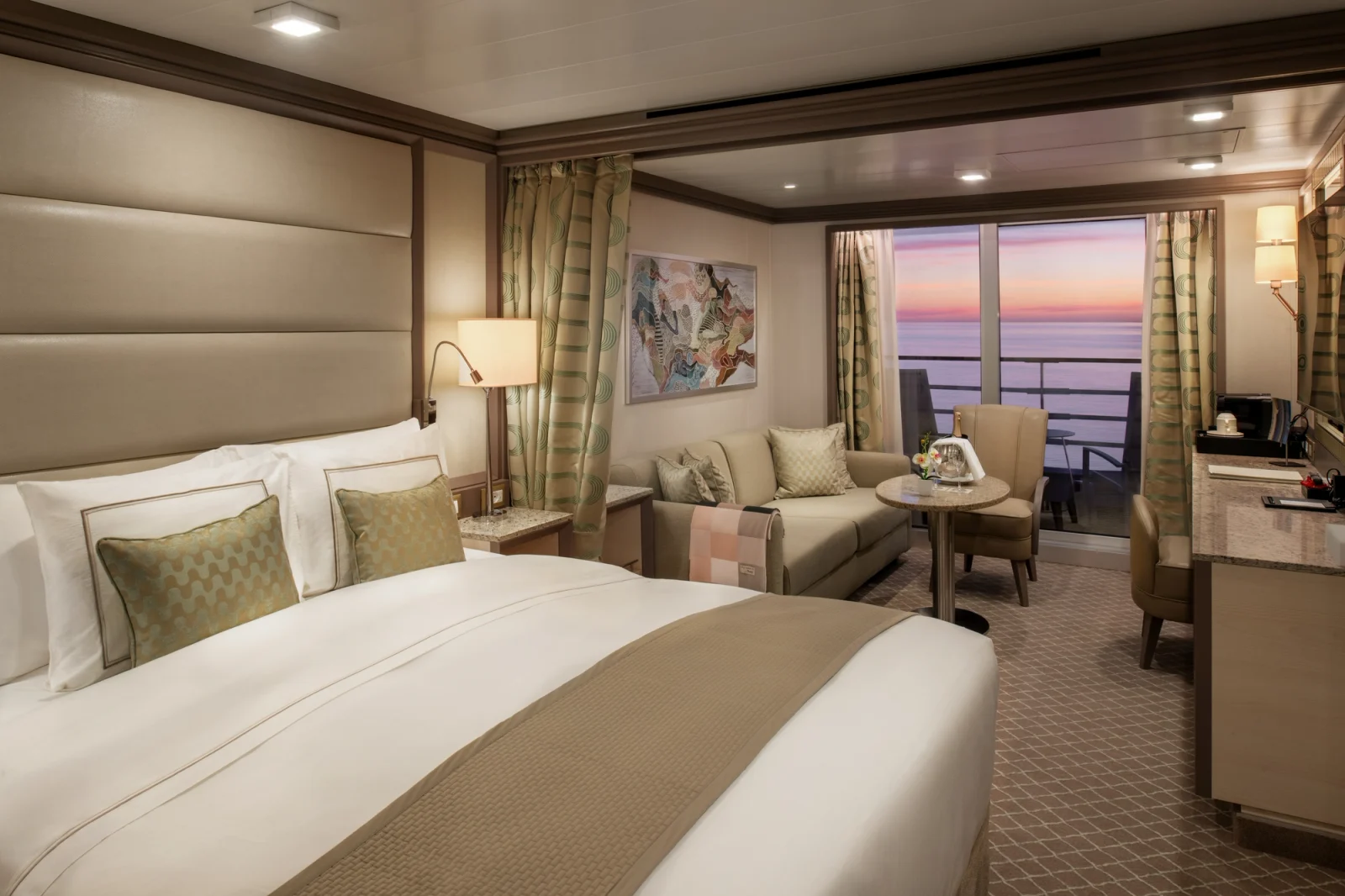 Silver Spirit Deluxe Veranda Suite accommodation