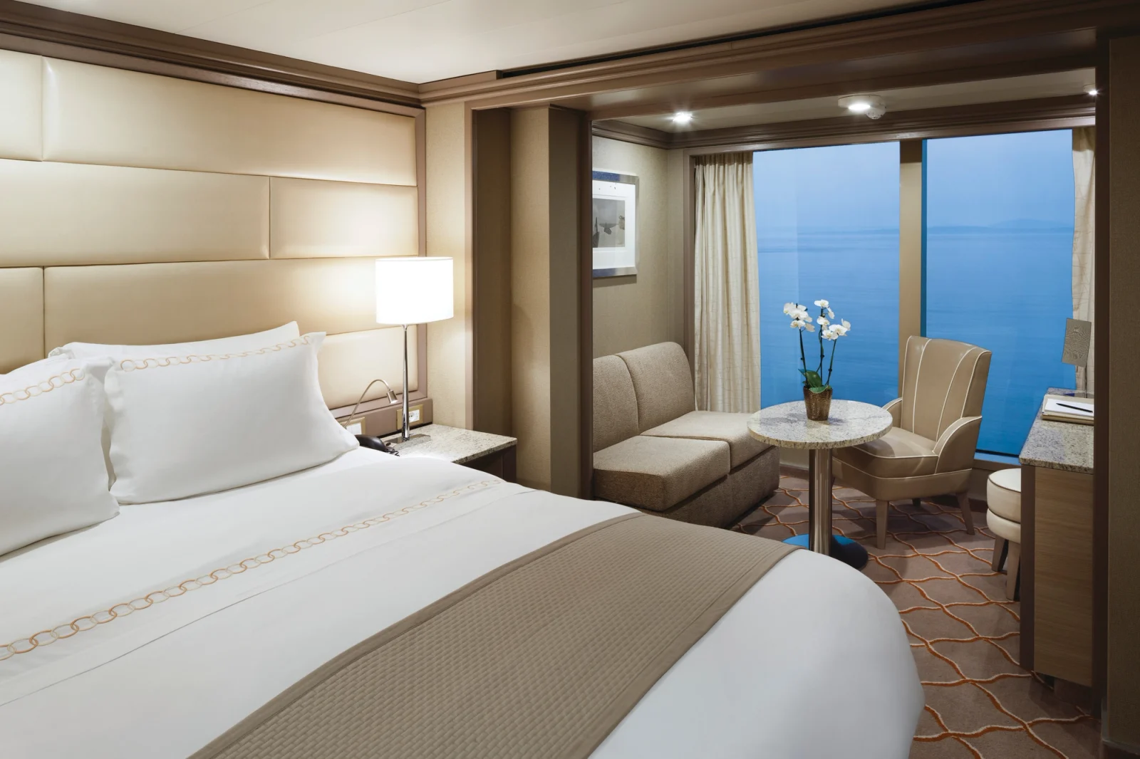 Silver Spirit Panorama Suite accommodation