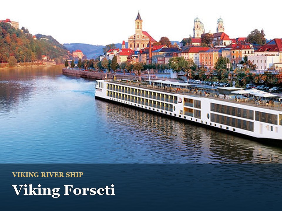 Viking Forseti cruise ship — Luxury river cruise ship in scenic town