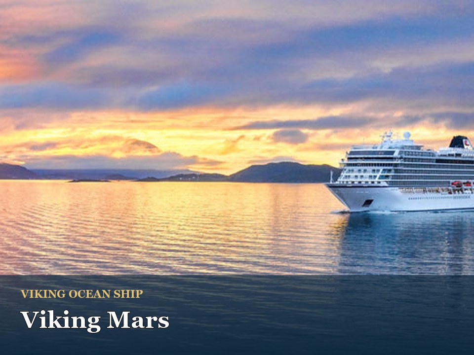 Viking Mars cruise ship — Luxury cruise ship at sunset on calm waters