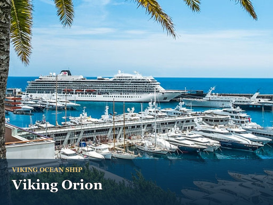 Viking Orion cruise ship — Luxury yachts and cruise ship in marina