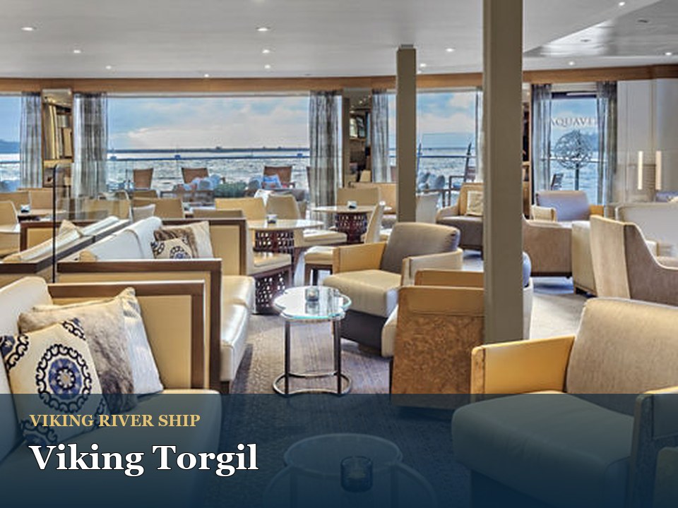 Viking Torgil cruise ship — Modern river cruise ship lounge interior