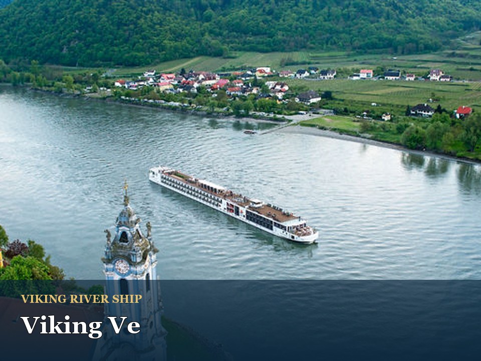 Viking Ve cruise ship — Scenic river cruise through lush valley