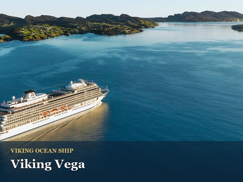 Viking Vega cruise ship — Cruise ship sailing through calm waters