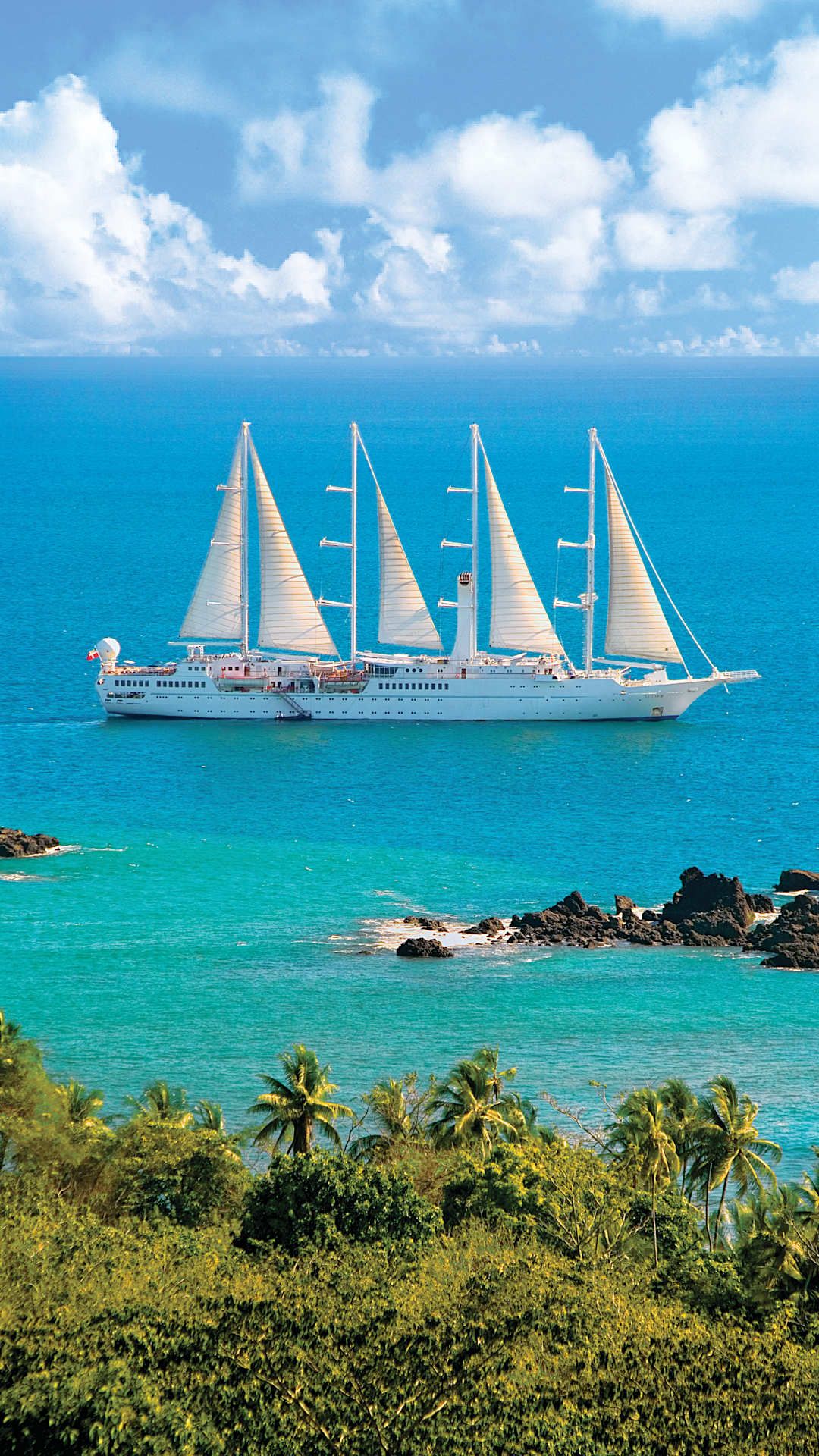 Wind Spirit sailing in French Polynesia